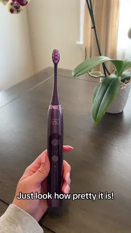 POV you found the prettiest electric toothbrush😍 #unboxing #electrictoothbush #bathroomfinds #GetARU #HoneyCombBristles 