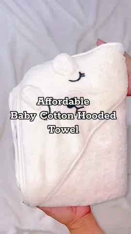 High Quality but yet affordable Cotton Baby Towel 💙🤍 #cottontowels #hoodedtowel #babytowel #affiliatetiktok #fyp 