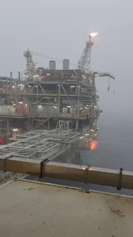 Hujan Badai Ombak... #fyp #offshorelife #migas # #offshore #offshoreindonesia 