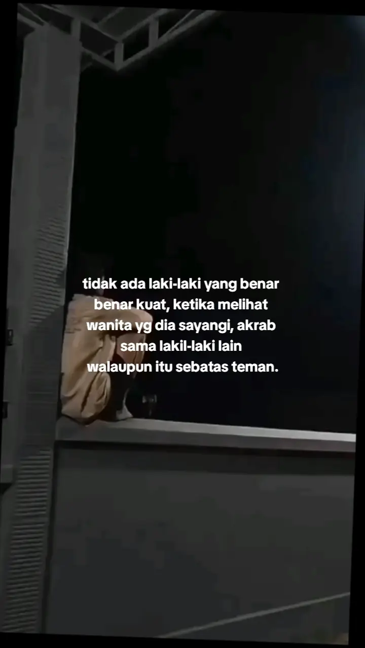 percayalah laki-laki yang banyak ketawa sebenarnya dia sangat mudah untuk menangis.🥺 #gaunmerah #galaubrutal #foryou #fyp #sadvibes🥀 #xybca 