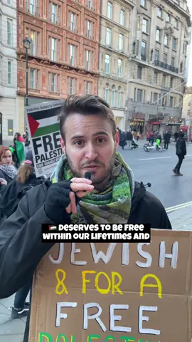 Joe, a British Jew from London 🇬🇧 explains why he’s standing up for Palestine 🇵🇸 . . . #palestineforever #palestinewillbefree #freedomforpalestine #savepalestina #prayforpalestine #londonbloggers #ukbloggers 
