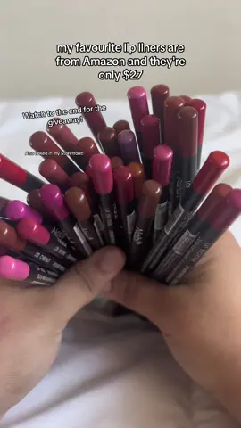 Rules in comments! No purchase necessary to win. Must be 16+ to join. Giveaway valid for citizens with an Amazon in their country. 2 winners will be chosen and announced on December 15th. Not sponsored by Amazon. Good luck! #giveaway #amazon #makeup
