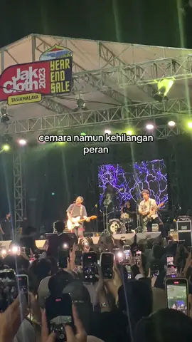 Utuh tapi ya gimana ;) #diarydepresiku #lastchild #jakcloth2023 #jakclothtasikmalaya #fyp 