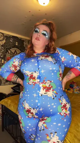 I just love these onsies! ❄️🎅🏼🦄 @CrownByDesignCosmeti Discount Code: MIRANDAMUSHROOM and right now, you can stack my discount on top of her Black Friday Sale! 🚨 RUN DONT WALK! 🚨 👏🏼👏🏼👏🏼 #crownbydesigncosmetics #biggirlhype #holidayonsie #holidaycountdown #christmasonsie #plussizeconfidence #plussizeedition #plussizefashion #plussizetiktok #plussizequeen #plussizemodel #plussizestyle #makeup #makeupartist #makeuptransformation #discount #discountcode 