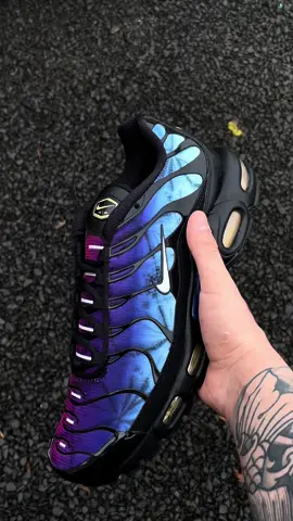 25 anniversary tns 🤯👀 most sizes available  #niketn #niketns #personalshoper #nikedunk #ukdrill #fyp #fyp #niketuned3 #personalshopper #nikeairmax95crtz #niketnshoes #niketuned1 #nikesets #nikeairmaxplustn 