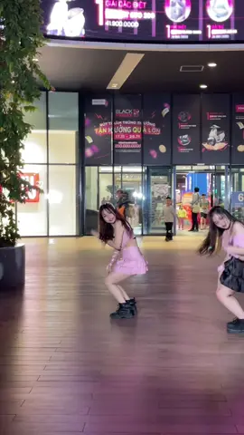 #dance #perfectnightlesserafim #trending #viral #kpop 