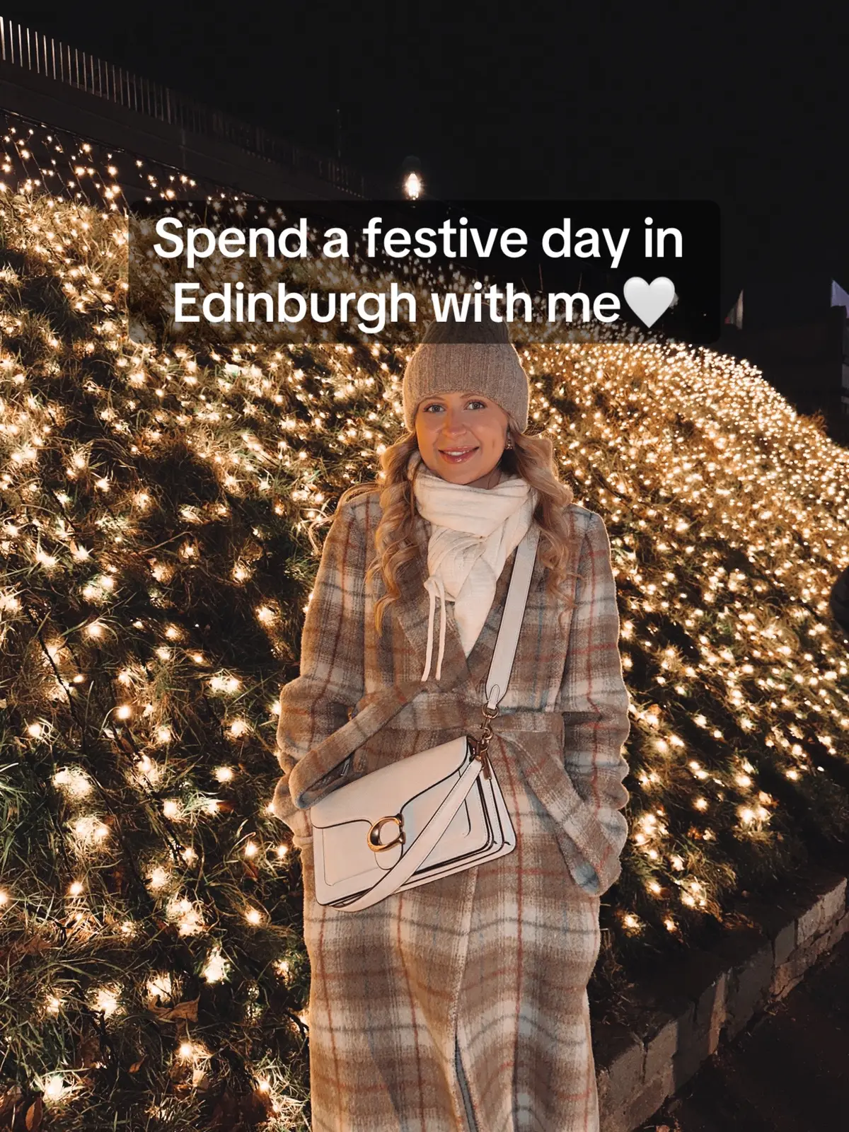 Spend a festive day in edinburgh with me🤍 #festive #christmaspartydress #christmasmarket #20weekspregnant #edinburghmarket #stjamesquarter #fyp 