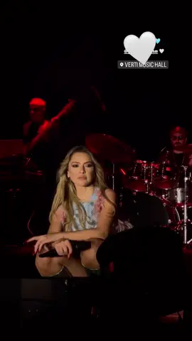 3 gündür konser yapıyor şu enerjiye bakın🧿🔥😍 Hadise farkı👸🏼 #hadise #hadiseaçıkgöz #hadiseacikgoz #teamhadise #konser #concert #berlin #almanya #germany 