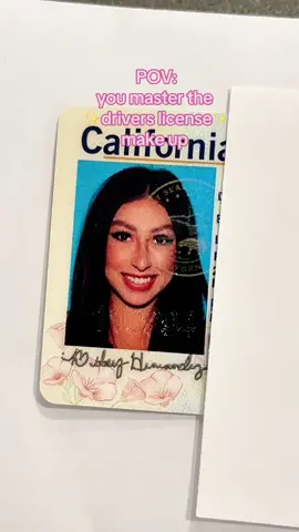 24 to 29 yrs old✨🤳🏼  hot tip: record yourself so you can see yourself!! 🫶🏻 #driverslicensemakeup #GlowUp #dmvphotographer #passportmakeup