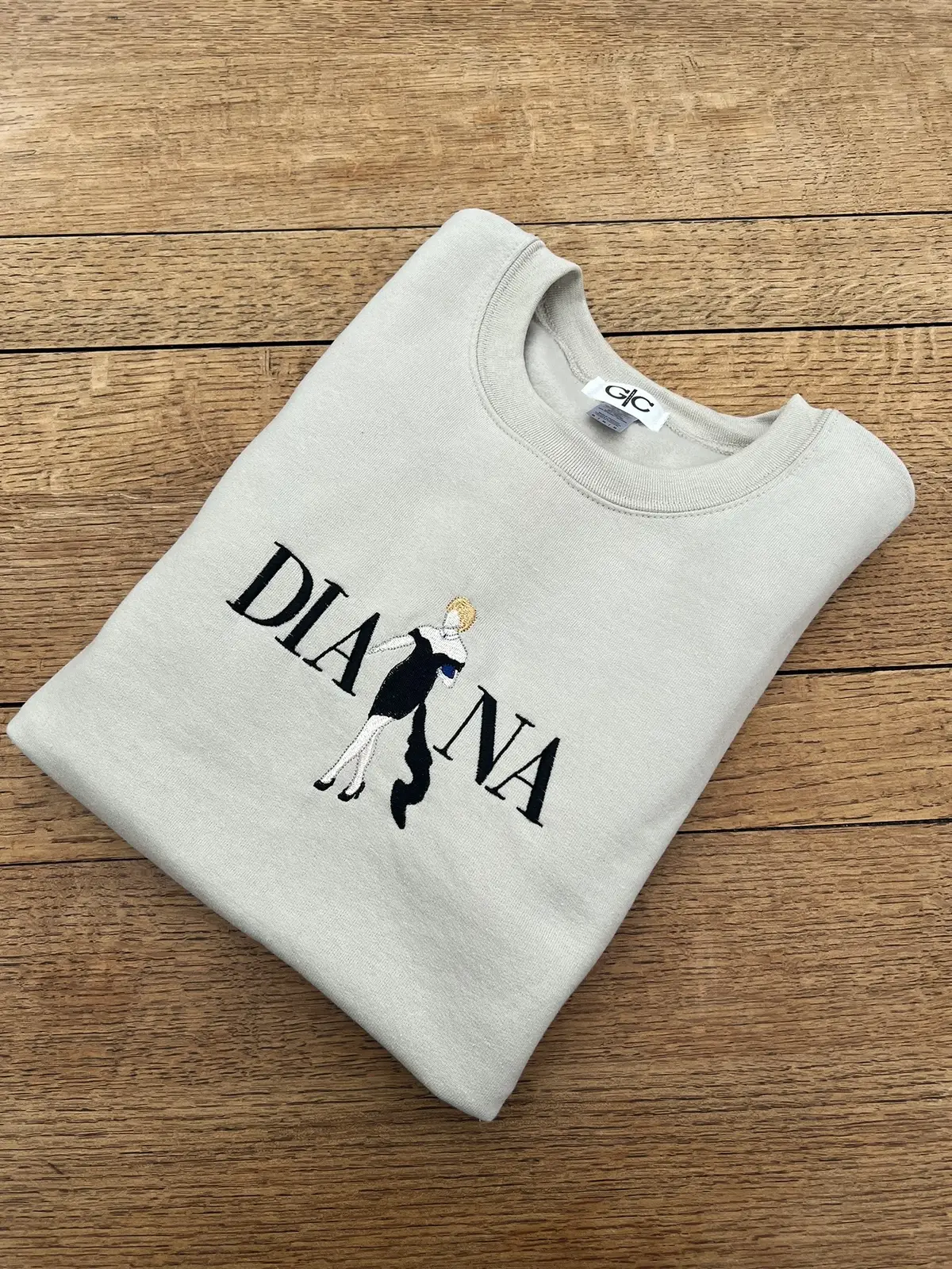 Gets yours in time for🎄🎁❄️ #diana #muse #crownseason6 #embroidery #xmasgiftsideas #giftsforher 