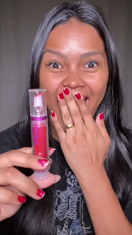 Testing lip plumping booster. #lipplumper #lips #makeuphacks #beauty 