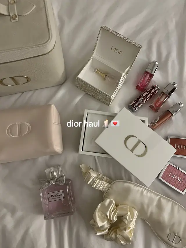 return label please  #dior #diorbeauty #girlhaul #holidays #wishlist #makeuprecomendation #beauty #girlthings #prettythings #aesthetic #diorlipoil #deinfluencing #luxurylife #expensivetaste 