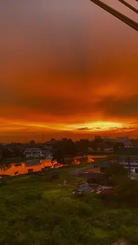 Golden view🌆 #senjasorehari #sunset #fyp #langitpekanbaru 