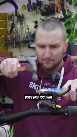Janky or genius? How to install a new set of brakes with common tools. #bikehacks #mountainbike 