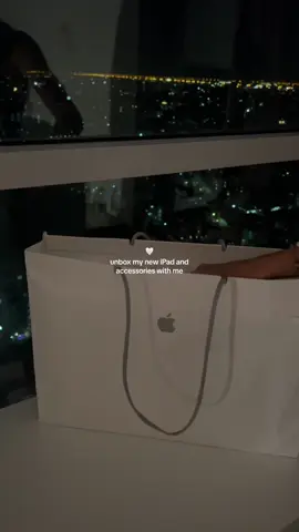 vlog z zakupow na kanale 🤍 #appleasmrunboxing #appleasmr #asmr #ipadpro #ipadunboxing #ipadunboxingasmr #magickeyboard #haulzakupowy 