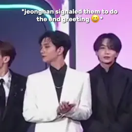 when the main leader is not around, the second leader will do its job but seems like this hyung is not in the mood 🤣 THEY ARE REALLY A LIVING COMEDIANS #seungkwan #jeonghan #seungcheol #seventeen #kpop 