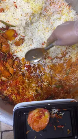 Premium Quality Basmati Rice Karachi's Al Rehman Chicken Biryani at Makhan Malai Restaurant. اعلی ترین باسمتی چاول میں بنی کراچی کی الرحمن بریانی اب مکھن ملائی ریسٹورنٹ پر دستیاب ہے... 𝐅𝐨𝐫 𝐑𝐞𝐬𝐞𝐫𝐯𝐚𝐭𝐢𝐨𝐧𝐬 𝐚𝐧𝐝 𝐌𝐨𝐫𝐞 𝐃𝐞𝐭𝐚𝐢𝐥𝐬,  📌 https://g.co/kgs/jGtDoj  ☎️ 02-5524333 📲 050-5598443 . #makhanmalai #desi #desivibes #vibes #desifood #abudhabi #abudhabilife #abudhabifood #foodbloggers #food #desicuisine #zomatouae #noonuae #deliveroouae #talabatuae #backtochool #backtoschool2023 #biryani #karachibiryani #winterishere #winter2023 #alwathbalake #alwathbafestival2023 #winterfood #karachibiryani 
