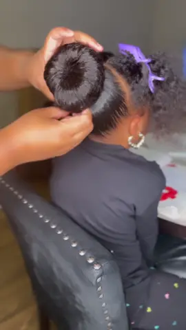 💜💜Cute and Simple Little Girl Hairstyle..Quick and Easy💜💜 #fyp #foryourpage #foryoupage #kidsoftiktok #babiesoftiktok #kidshairstyles #hairstyleforblackgirls #hairstyletutorial #hairstylistoftiktok #blackgirlhair #fypシ゚viral 