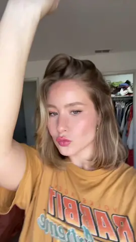 another day, another hair and makeup transformation ✨ #hairandmakeup #grwm #shorthairstyles #makeuptransformation 