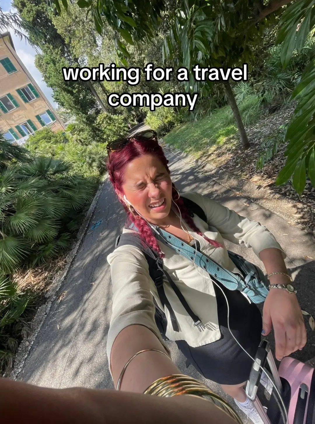 what y’all know about the “overwhelmed and my luggage is too heavy” breakdown #travelindustry #travelcompany #travel #traveltiktok #efultimatebreak 