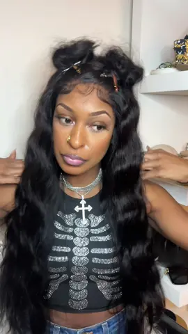 First time going glueless, & im in LOVE😍 & it’s only $95 for 26 inches!  #amazonhair #amazonwig #gluelesswig #hairinfluencer #houstoninfluencer #houstoncontentcreator 