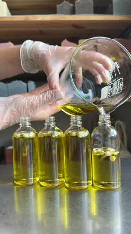 Our sweet and luxurious Jasmine Body & Bath Oil has been popular since launch and for good reason. The essential oil blend that makes up the scent is out of this world and a must try for everyone. It gives your skin a sweet floral aroma and provides you with skin nourishing oils that are non greasy and fast absorbing. How to use our oils: Add the oil directly into your bath water or apply onto your skin right after your shower when your skin is still damp. . . #australianmade #handmadeskincare #fyp #soapmaker #australiansmallbusiness #makingproducts #bath #bathoil #bathandbody #glowingskin 