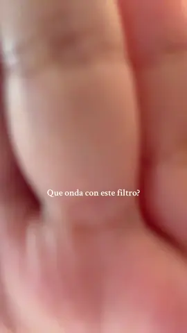 Deberian prohibir estos filtros, uno se vuelve adicto 😂🍓✨🔥 brillito de strawberry pa bajarle ✨ @Karol G @Kali Uchis #brillitodestrawberry #labiosmordidos #latina #viral #music 