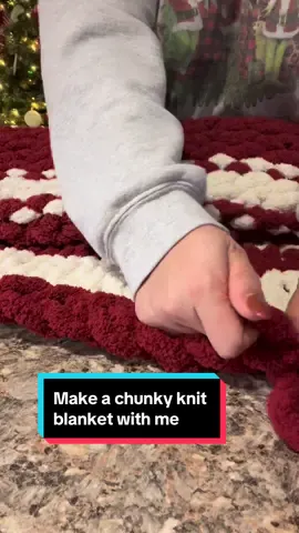Make an ivory & cranberry chunky knit blanket with me🧶 #chunkyknitblanket #fyp #chunkyblanket #christmasgiftideas #giftideas #foryou #etsyfinds #etsytiktok #chunkythrow #ivory #cranberry 