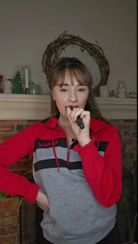 don't mess w the sass @ the end 👀🎄🎁🎅🦌🤶✨️ #fyp #arianagrande #merrychristmaseverybody #holidays #Christmas #sass 