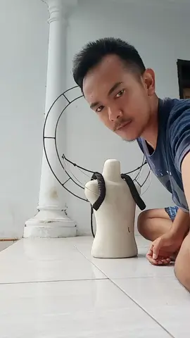 Ukuran anak TK nih bos, senggol dong 😀👍 pesanan kerangka pundak sayap melingkar model merak pesanan costumer Yonk Collections Jember Indonesia menerima pemesanan mahkota sayap pundak tongkat aksesoris karnaval dan rangkanya. 