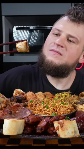 HOT POT EATING, MIX ON THE PAN #mukbang  #eating  #eat  #eatfood  #food  #eatingshow  #SERGEYEATING  #asmrsergey  #SERGEY  #谢尔盖  #美食  #美食vlog  #吃货  #美食博主  #吃播