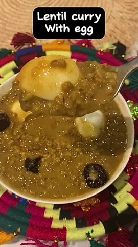 Lentil curry with eggs#healthyrecipes #tiktok #lentils #lentilcurry #daal #daalchawal #healthy #highprotein #recipesoftiktok #tarka #sabutmoong #curries#vegetarian 