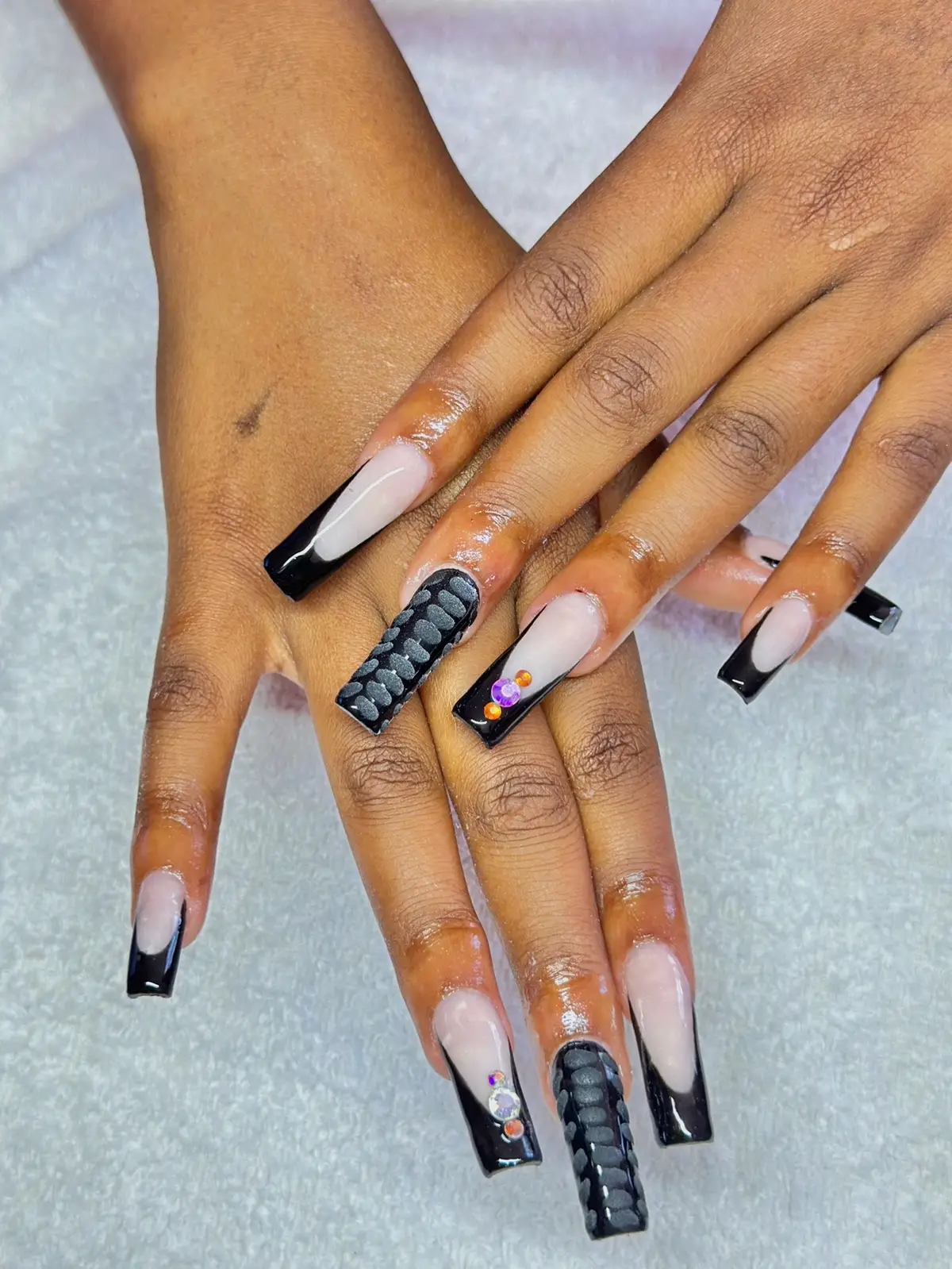 #nailartist #acrylicnails #viralvideo #fyp #fypシ #2023nails #frenchtipnails #blacknails 