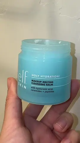 Need to try this with a full face of makeup on! Loovveeee  #elfitup #elfcosmetics #holyhydration #cleansingbalm #makeupcleansingbalm 