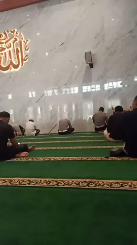Persiapan Sholat Jumat di Masjid Baiturrahman Semarang