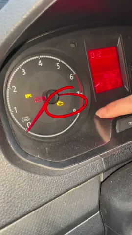 Misfortunes never come singly. You must pay attention to the malfunction light in your car!#tiktok#howto#cartok#car#automotive  #driving  #skills  #knowledge  #fpy  #fyp  #tips  #foryou  #carsoftiktok