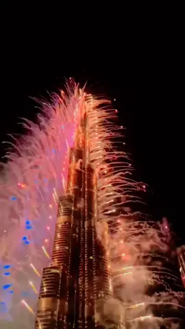 #duet with @Ronny candid #burjkhalifa #দুবাইপ্রবাসী🇧🇩🇦🇪 #Mehedi★hasan★ 