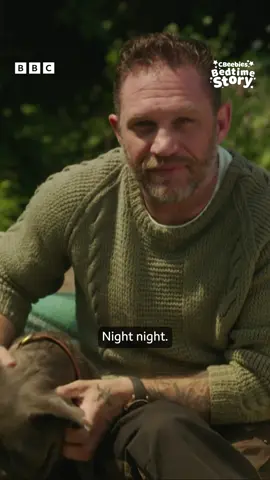 Tom Hardy (and Blue) reads another NEW Bedtime Story - The Oak Tree by Julia Donaldson and illustrated by Victoria Sandøy. 🌳 @cbeebies #TomHardy #CBeebies #CBeebiesBedtimeStories