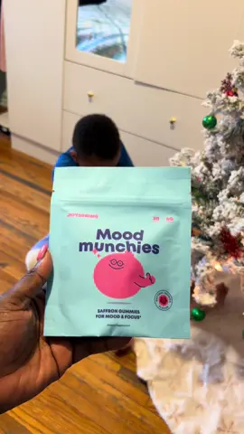 Mood Munchies from Joy Spring Is a saffron supplement for kids  that helps boost mood, promote cognitive function, Support concentration and increases self esteem #moodmunchies#joyspring #supplements #kidssupplement 