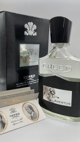 Creed Aventus RETURN! 🍍🍃 Fresh, green smell that will last you a whole day, by applying around 3-5 sprays #bestmensfragrances #bestcologne #giftideasforhim #creedaventus #decants #affordablegiftideas 