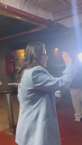 Gauri Khan spotted at the airport as she flies back into Mumbai . #voompla #gaurikhan #bollywood #srk