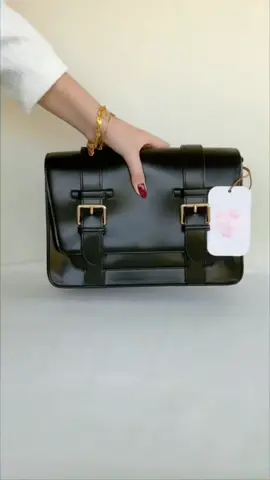 Is this your dream bag to get that dark academia vibe on Jane Messenger Bag 💼 @Ecosusi #ecosusi #ecosusibag #ecosusibriefcase #ecosusivintage #ecosusiholidaystyle #ecosusiunboxing #vintage #blackfridaysale 