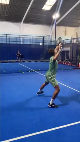 Get this saved and warm up like a pro before your next match!🔥🎾 #padelmania #padelspain #lovepadel #padeltips #padelworld #padelgirl #worldpadeltour #padelpro #padelitalia #padelsweden #padeltennis #padelroma #padelusa #padeladdict #padel #padelmexico #padelargentina @stenrichters 🎥