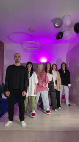 👁️👅👁️