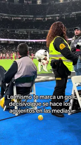 ¡Saca las tijeras, Jude! ✂️  📹: @Sergio Quirante #LALIGAenDAZN #TikTokDeportes #deportesentiktok #tiktokfootballacademy #futbol #laliga #bellingham 