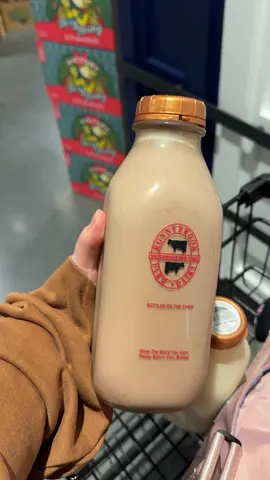 Putting you guys on to my hidden gem of a chocolate milk #ny #nyc #chocolate #chocolatemilk #nj #njit #christmas  #lirr #mta #njtransit #wholefoods #birthday #Vlog #food #Foodie #nycfoodie #nyclife 