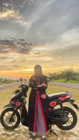 #CapCut couple an sama motor✅😂 #akatsukigirls #animelovers❤️ #jubahakatsuki #kanashimiwoyasashisani #palamgkarayakotacantik #fyp 