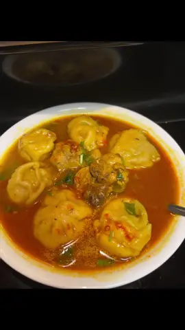 जाडोमा मिठो चिकेन झोल मःम यसरी बनाउनुहोस्।#durgadhakalkitchen #homemade #tiktok #foreyoupage #viralvideo #goviraltiktok #chickengholmomo