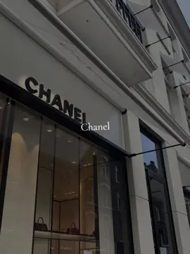 📸📸 #chanel #chanelbeauty #chanelgirl #fyp #foryou #chanelaesthetic #pinterestaesthetic #pinteres #pinteresphoto #photo #entrega #entregatiktok ##itgirl #chanellover #chanelbags #chanelshoes #viral 