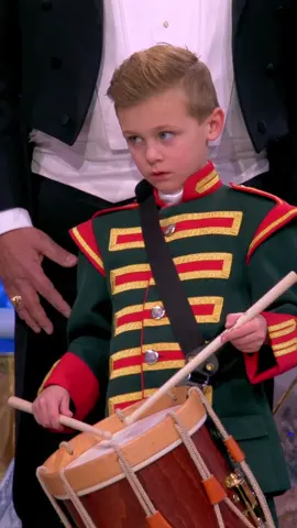 6-year-old Mik Falize and the Platin Tenors, performing Little Drummer Boy live in Maastricht 🥁🎅🎄 André Rieu's 'White Christmas' concert premiered on the big screen last night! Did you have the pleasure of watching it in your local cinema? For screening times and locations visit www.andreincinemas.com! #music #classicalmusic #violin #andrerieu #rieu #concert #livemusic #orchestra #stradivarius #stradivari #violinist #viola #violin🎻 #🎻#maastricht #christmas #xmas #christmasmusic